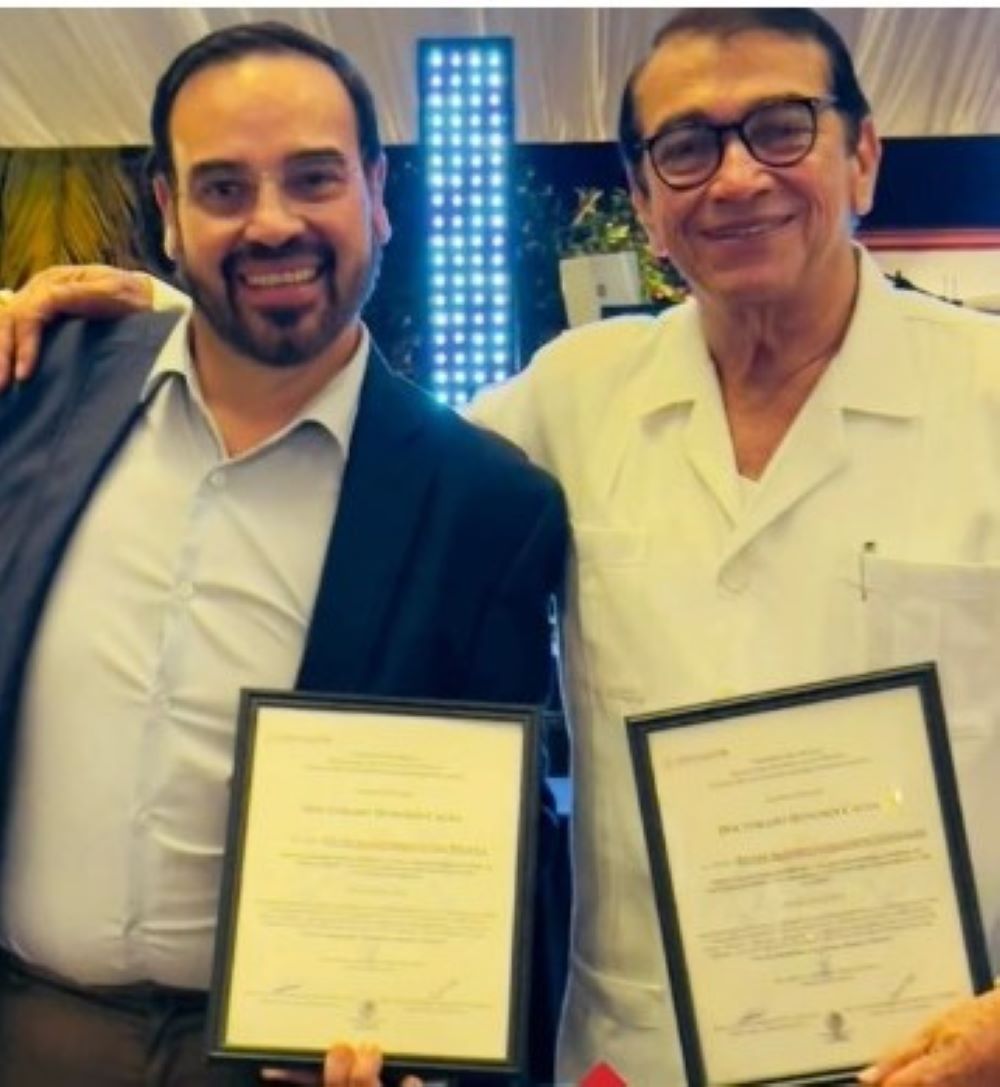 El Chef David Cetina Y Mtro Renan Guillermo Reciben Doctorado Honoris