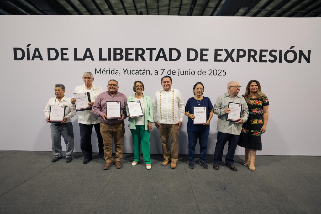 Gobierno del Renacimiento Maya reconoce trayectoria de destacados comunicadores Imagen De WhatsApp 2025 06 07 A Las 15.44.58 75f33016 1024x683