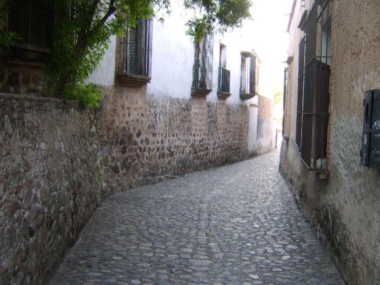CALLEJON DEL BESO