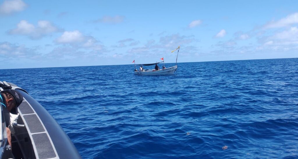 Termina pesadilla para pescadores; son rescatados con vida, en altamar IMG 20250711 WA0006 1024x548
