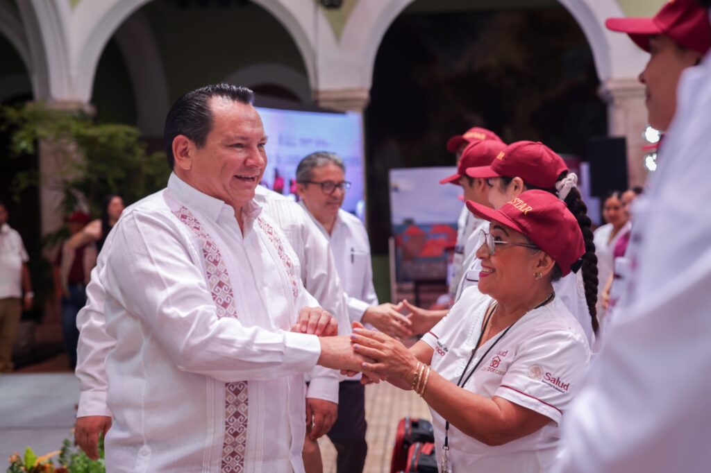 Firman convenio “Salud casa por casa” para llevar atención médica gratuita a los hogares de Yucatán IMG 20250730 WA0031 1024x682