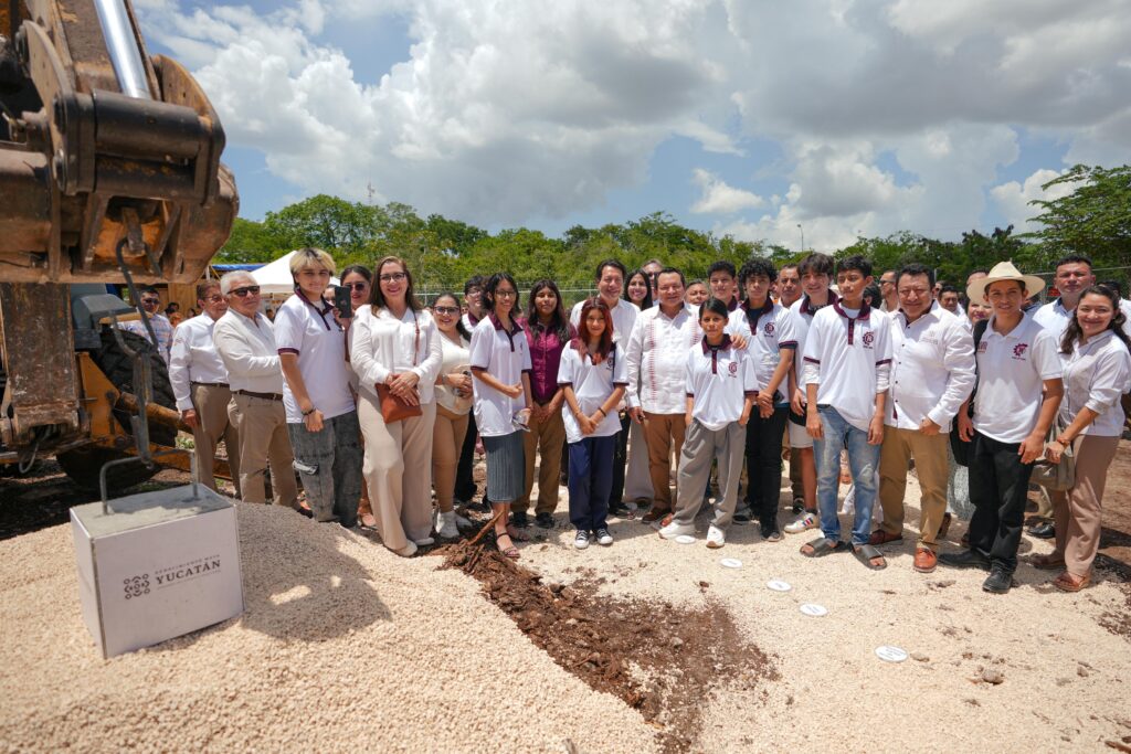Sheinbaum autoriza 50 MDP para construcción del CBTIS No. 305 en Ciudad Caucel IMG 20250815 WA0061 1024x683