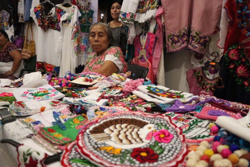Con pasarela, jarana y artesanías, Yucatán honra al pueblo maya IMG 20250817 WA0053 1024x682