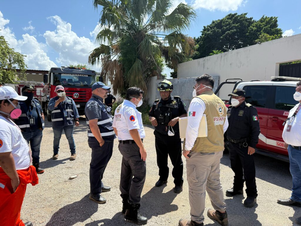 Atienden fuga de amoniaco en el centro de Mérida IMG 20250831 WA0091 1024x768