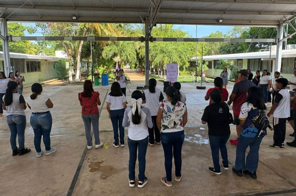 Escuelas de Yucatán refuerzan convivencia y prevención de la violencia IMG 20250919 WA0013 1024x678