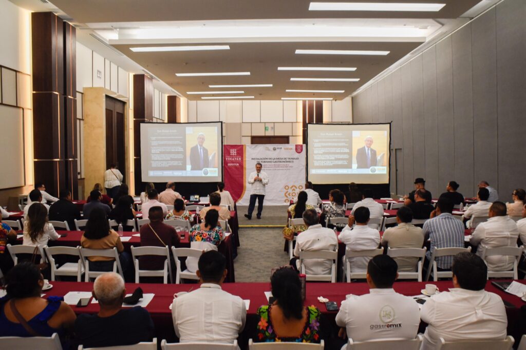 Suman esfuerzos por el Turismo Gastronómico de Yucatán IMG 20250923 WA0067 1024x683