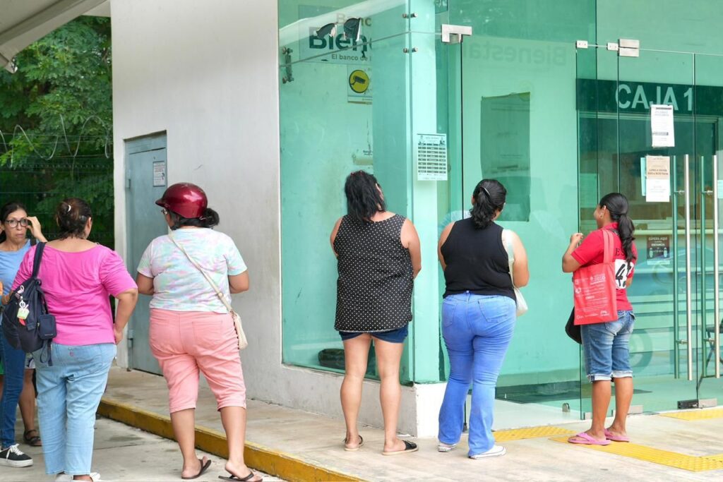 El programa Mujeres Renacimiento fortalece la autonomía económica y el bienestar de las yucatecas IMG 20251002 WA0057 1 1024x683