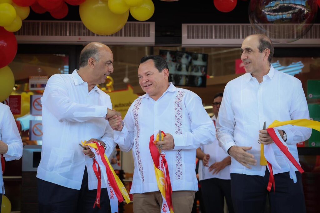 Súper Akí: la fuerza del comercio yucateco que impulsa el desarrollo regional IMG 20251029 WA0054 1024x683