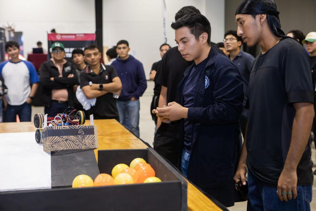 Talento de la niñez y juventud brilla en el Concurso de Robótica 2025 IMG 20251116 WA0077 1024x683