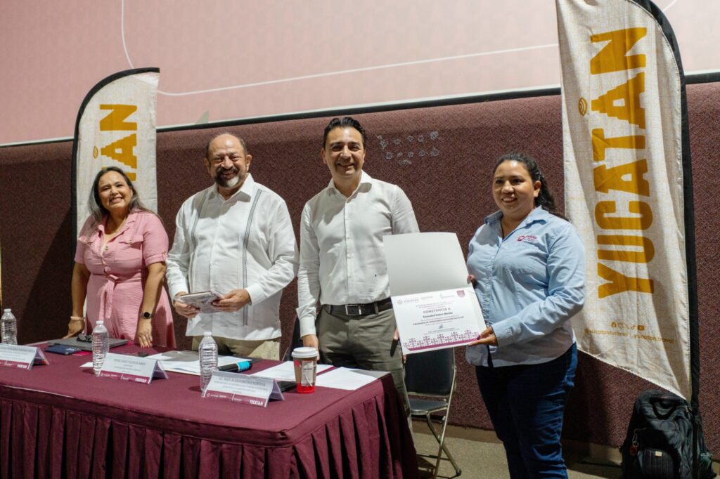 DataTur consolida a Yucatán como referente en información turística a nivel nacional Imagen De WhatsApp 2025 11 04 A Las 13.00.45 99d2255f 1024x682