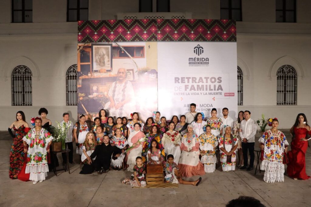 Mérida celebra el legado y la identidad de las mujeres mayores con moda, arte y memoria Imagen De WhatsApp 2025 11 23 A Las 17.05.56 Bb12ee5e 1024x682