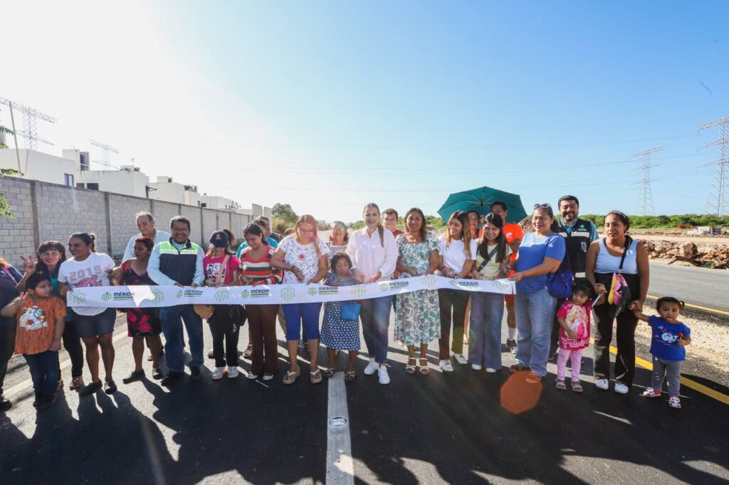 El presupuesto es de la gente, lo llevamos a obras y servicios para todo Mérida: Cecilia Patrón. IMG 20251202 WA0101 1024x682
