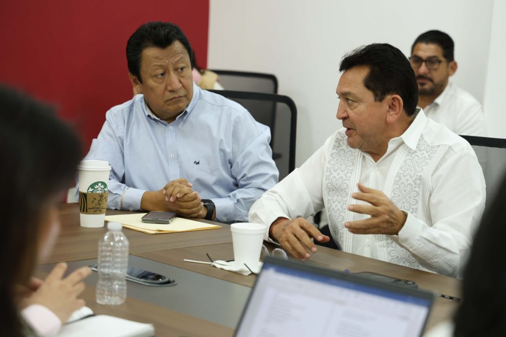 Acuerdan estrategia para conectar escuelas y empresas en Yucatán Comunicado 26 125 4 1024x682