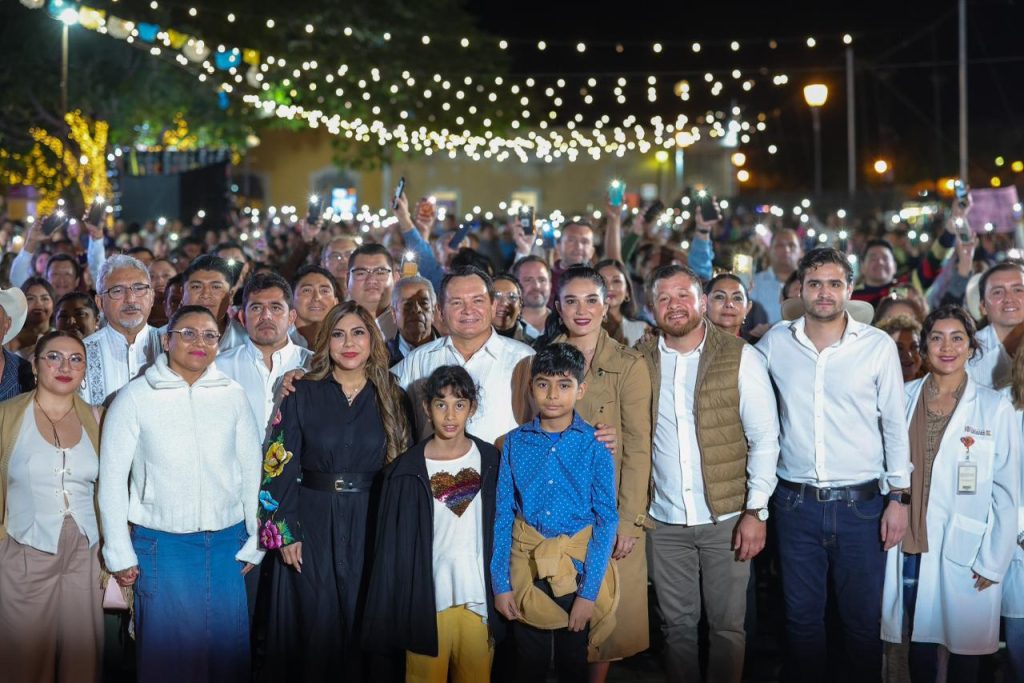 Gobernador Joaquín Díaz Mena rinde cuentas en Izamal WhatsApp Image 2026 01 21 At 07.18.29 1 1024x683