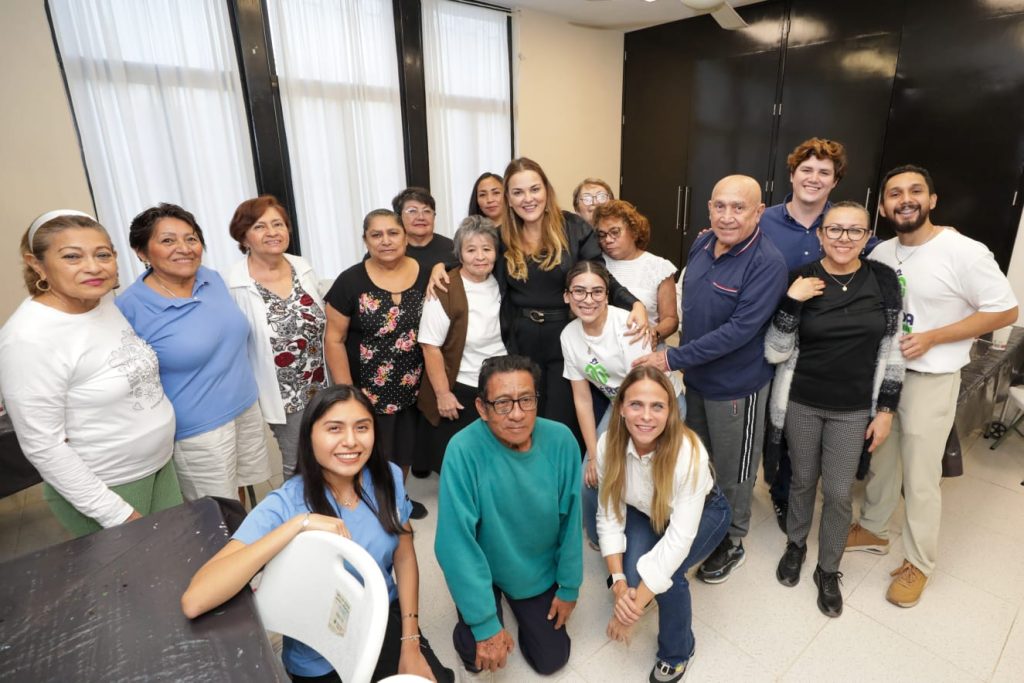 Inaugura Cecilia Patrón espacio deportivo en Centro Armonía para el cuidado integral de personas mayores WhatsApp Image 2026 01 27 At 12.39.57 1 1024x683