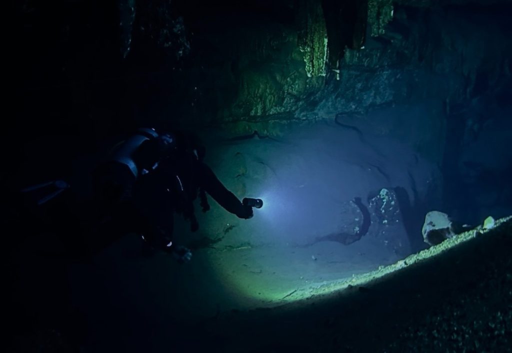 La recaudación ambiental gana terreno en México: Yucatán logra cuadruplicar su meta para proteger cenotes Protecting Cenotes Enviromental Startup Xibalba Blue 3 1024x705