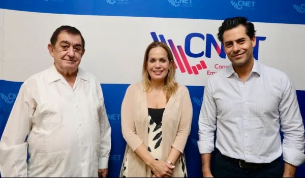 TRES DE 600