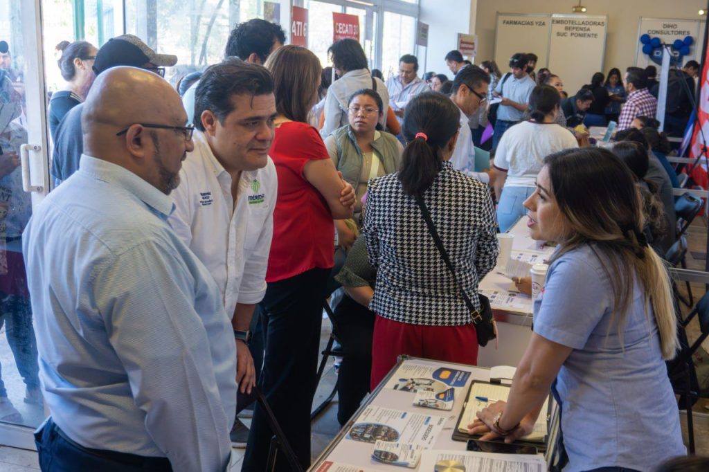 Más de 400 personas participan en Feria del Empleo en Mérida. WhatsApp Image 2026 02 27 At 15.15.59 1 1024x682