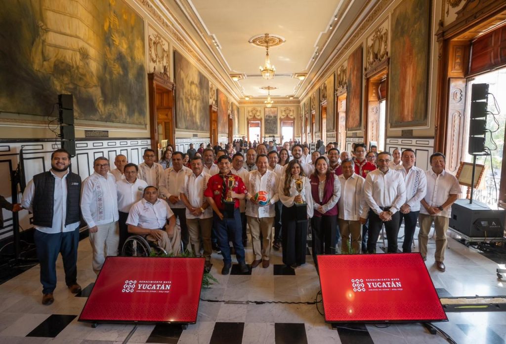 Presentan en Yucatán las seis Copas del Mundial Social 2026 WhatsApp Image 2026 02 27 At 16.31.57 1024x697