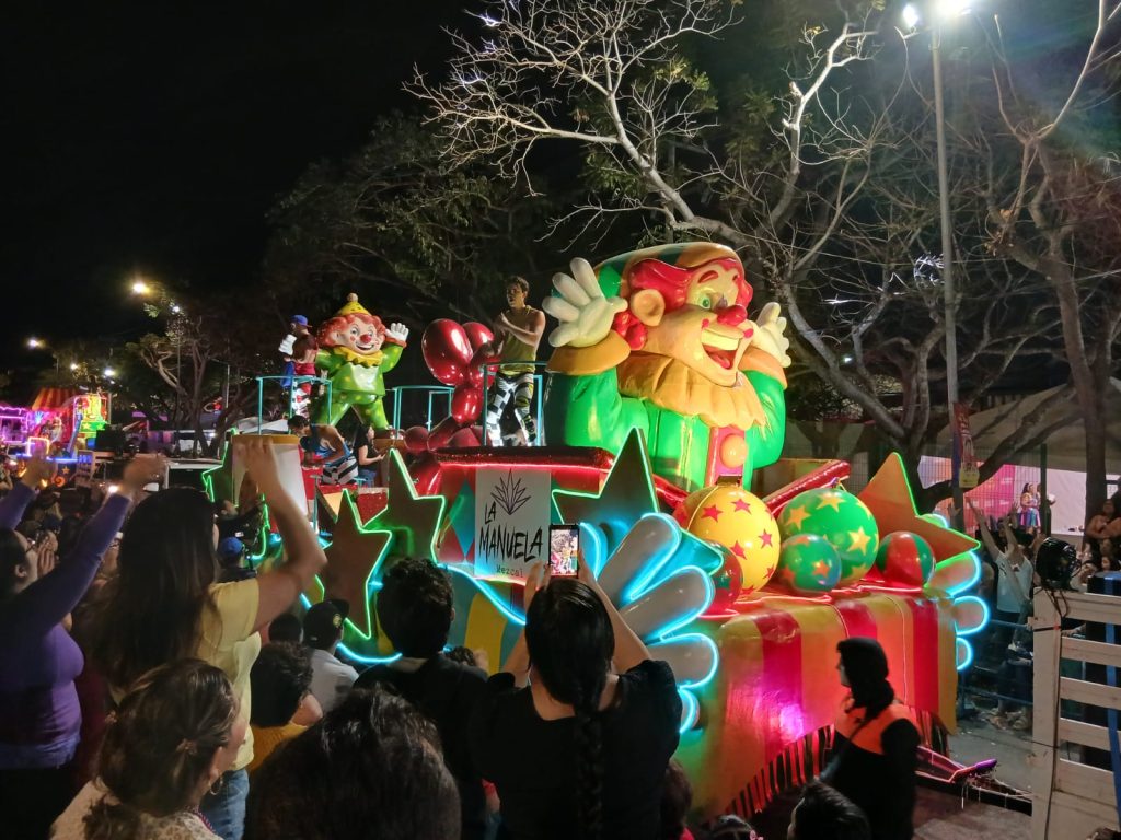 Más de 40 mil almas vibran en el Corso del Circo Carnaval Mérida 2026 A40b557e 3d3a 45c4 A7c1 C53ee84cd5d0 1024x768