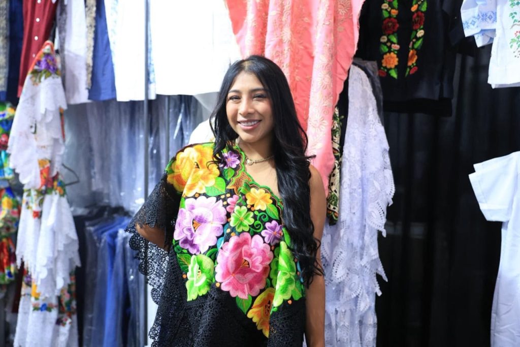 Moda yucateca conquista la capital en la Semana Yucatán en México 15dcf045 40a3 4192 Bc87 20244f738301 1024x683