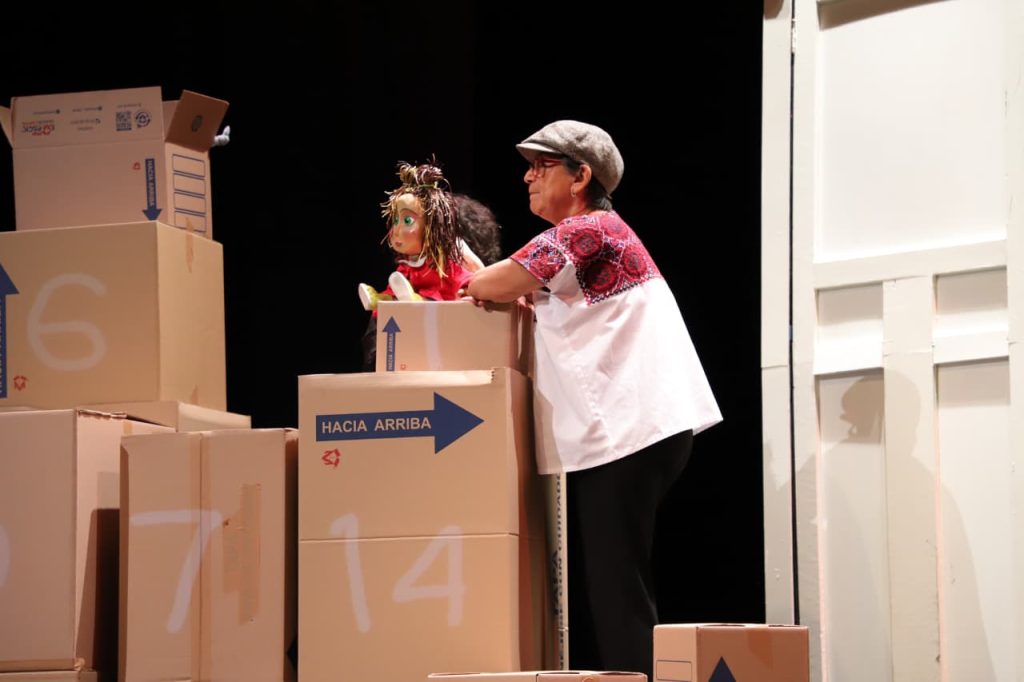 La puesta en escena “Aprender y olvidar” llena dos veces el Teatro Daniel Ayala 179e03f6 573a 4217 A868 7d22a72ff8cc 1024x682