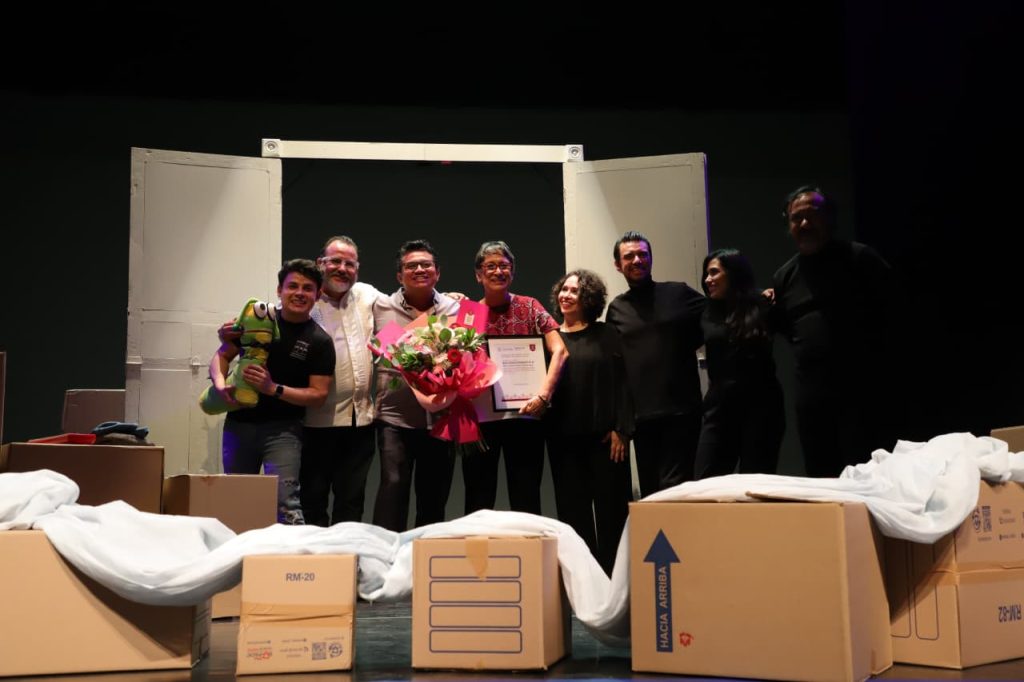 La puesta en escena “Aprender y olvidar” llena dos veces el Teatro Daniel Ayala 97954fe1 42db 4874 9af0 893ed8fc420f 1024x682