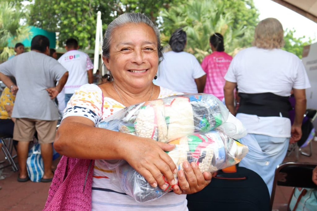 DIF Yucatán entrega 64 mil 132 canastas alimentarias a más de 32 mil personas en todo el estado C8b20e1e 3d3c 4003 B495 5c78f7d812ae 1024x682