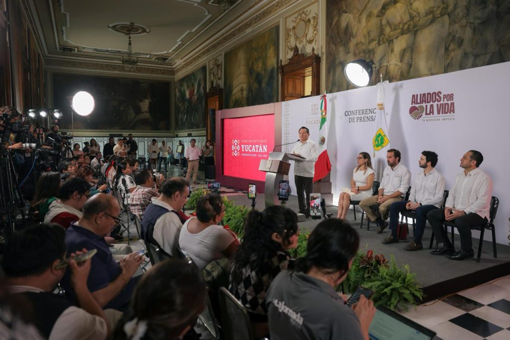 Arrecifes, seguridad y combate a la desinformación: Díaz Mena redefine el futuro de la costa yucateca 0e510a3d 3625 43e3 Bb86 Ec49320cd314 1024x683