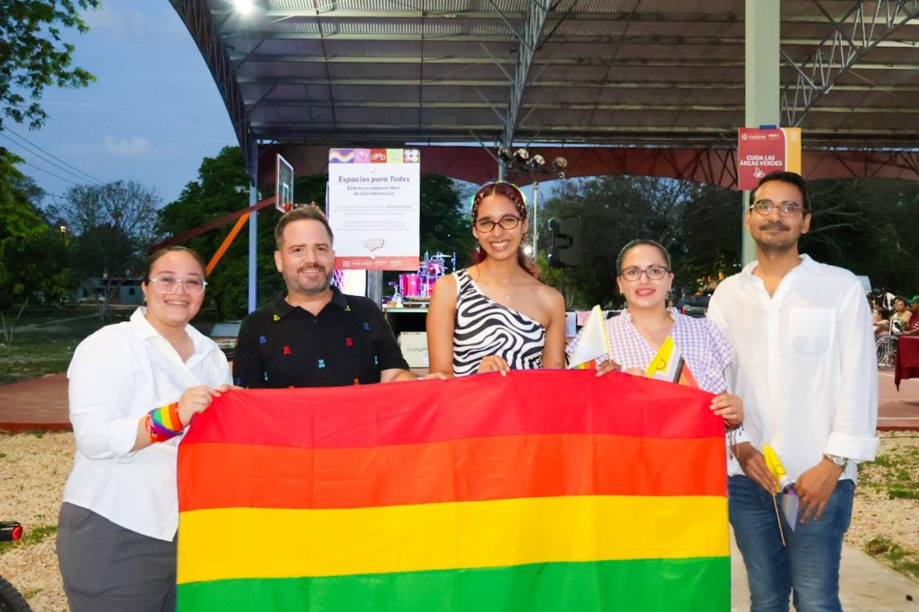 Develan primeras placas de “Espacio Seguro” para promover inclusión y respeto a la diversidad LGBTIQ+ 13878d9c 756b 4c9e 8458 622027b62cfa 1 1024x682