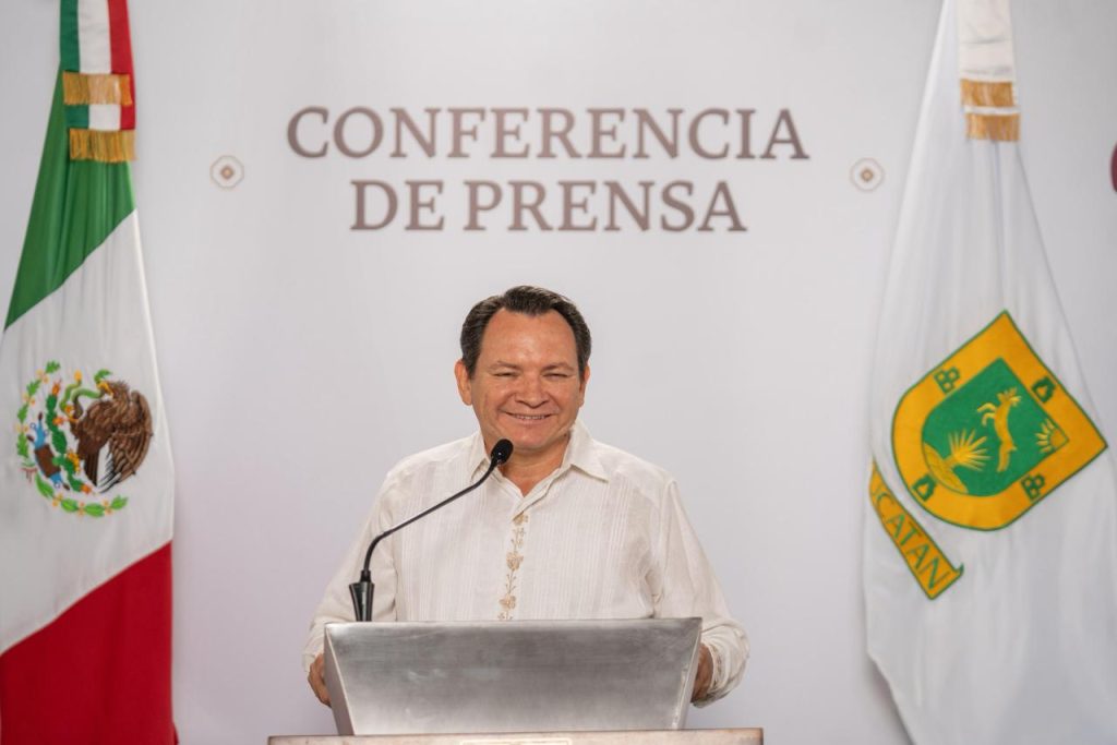 Arrecifes, seguridad y combate a la desinformación: Díaz Mena redefine el futuro de la costa yucateca 21a134bf 33a0 4fd7 9385 86a4c38e0b8c 1024x683