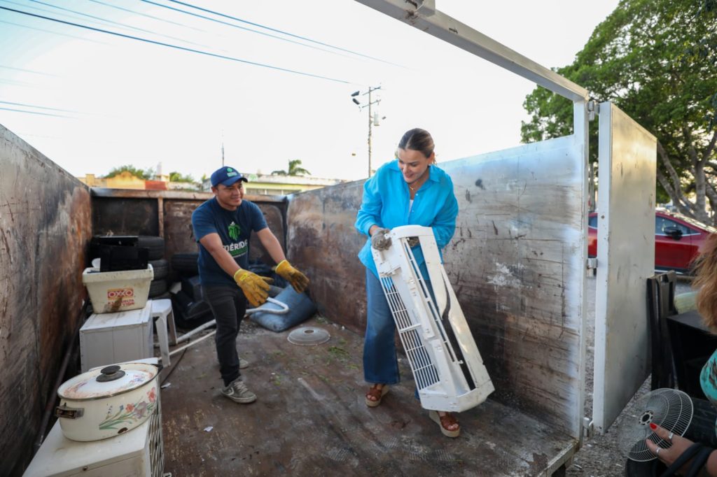 Cecilia Patrón intensifica trabajos de bacheo en toda la ciudad por temporada de lluvias 956a702e E1fe 40c7 97bd 0315c3532fb6 1024x682