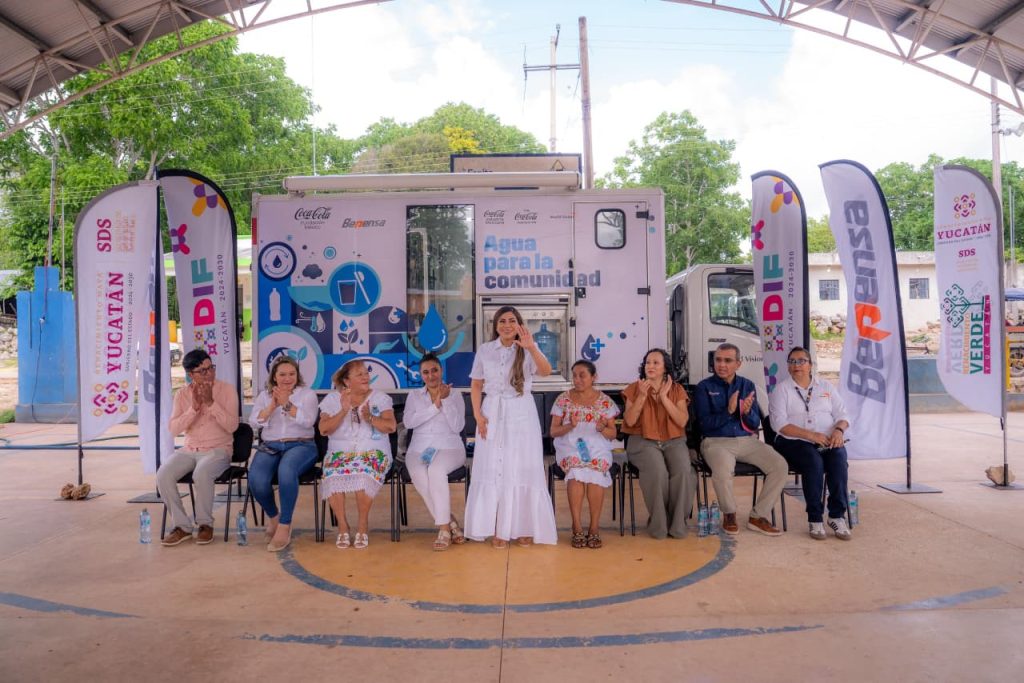 DIF Yucatán acerca agua segura gratuita a familias de Kunché 97dcab81 9f3d 43b0 9680 Ffc6a6ad9b88 1024x683