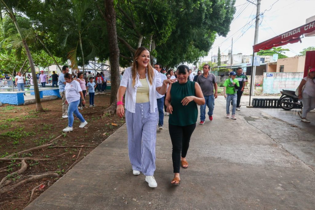 Mérida realiza 16 operativos de Alto Impacto contra comercio en vía pública para avanzar con orden: Cecilia Patrón WhatsApp Image 2026 06 13 At 14.55.15 1024x684