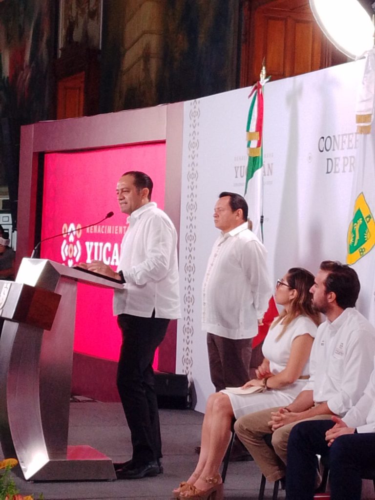 Arrecifes, seguridad y combate a la desinformación: Díaz Mena redefine el futuro de la costa yucateca WhatsApp Image 2026 06 24 At 21.11.49 4 768x1024