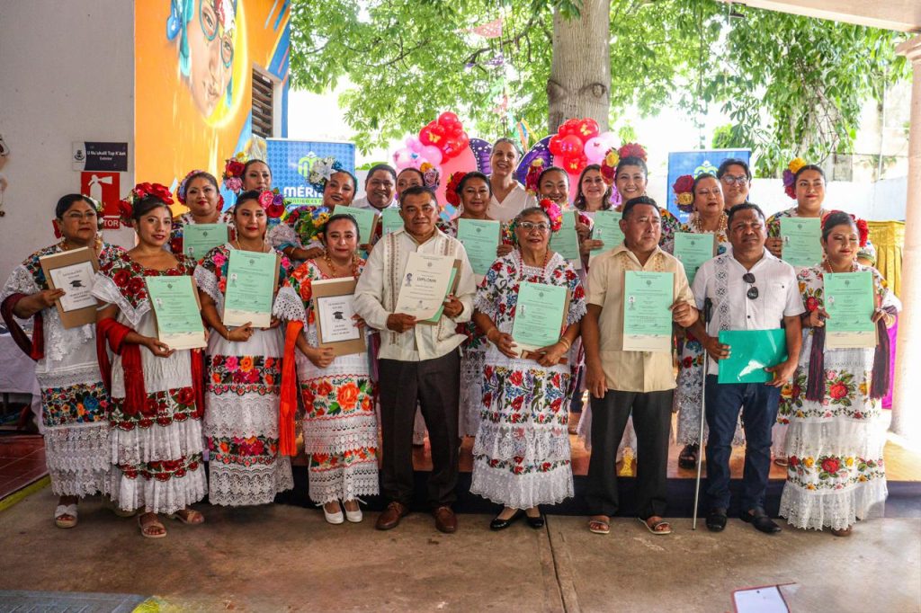 Mérida tiene 20 nuevos intérpretes de lengua maya Mérida tiene 20 nuevos intérpretes de lengua maya.