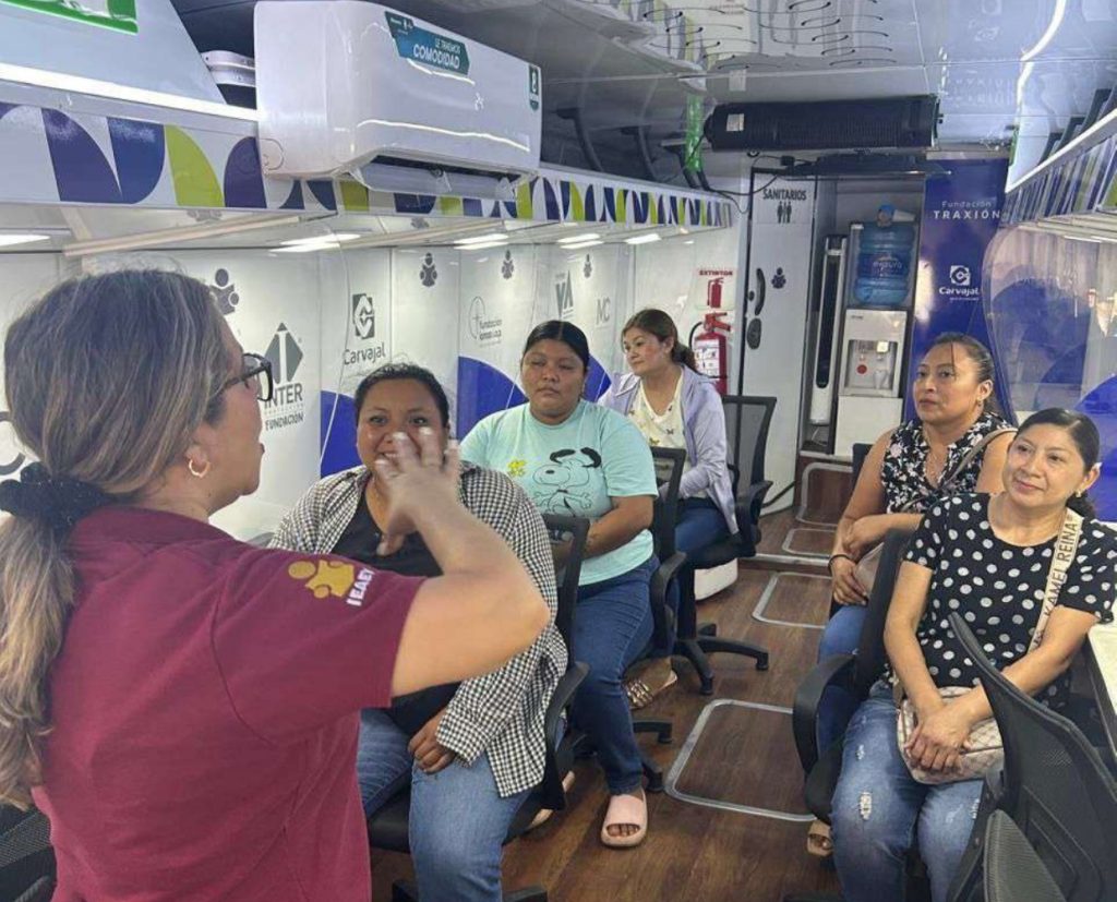 Aula móvil del Ieaey llegará a Cacalchén para acercar servicios de educación básica