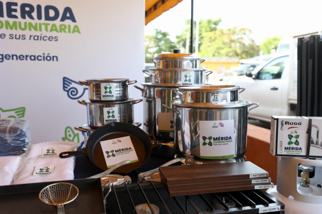 EQUIPAMIENTO A PROYECTOS COMUNITARIOS EN LA COMISARÍA DE DZITYÁ.