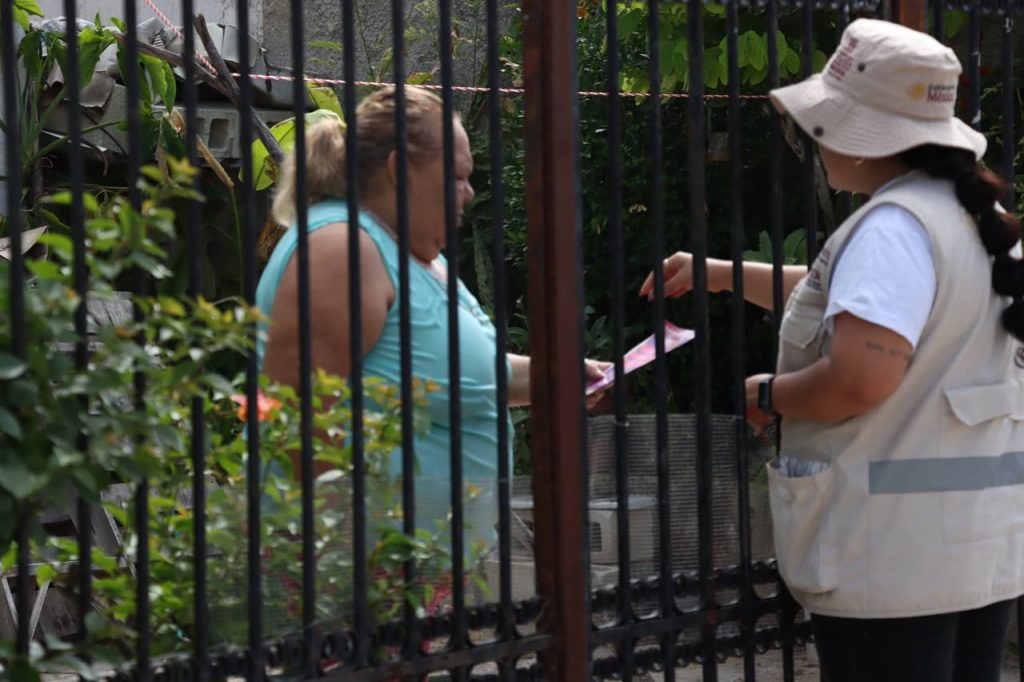 Semujeres acerca servicios de los Centros Libre con brigadas casa por casa Semujeres acerca servicios de los Centros Libre con brigadas casa por casa