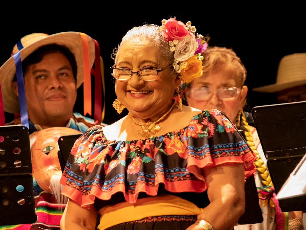 Homenaje a Nidia Góngora por 25 años al frente del Coro de la Ciudad de Mérida. HOMENAJE A NIDIA GÓNGORA POR 25 AÑOS AL FRENTE DEL CORO DE LA CIUDAD DE MÉRIDA.