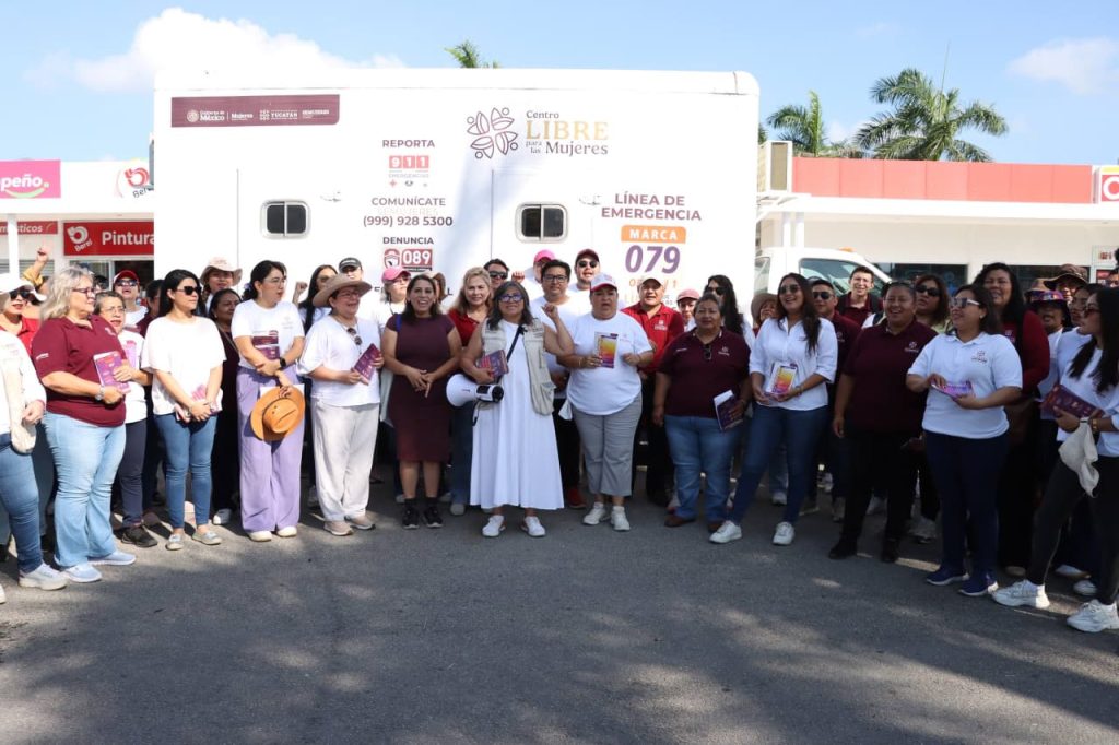 Semujeres acerca servicios de los Centros Libre con brigadas casa por casa