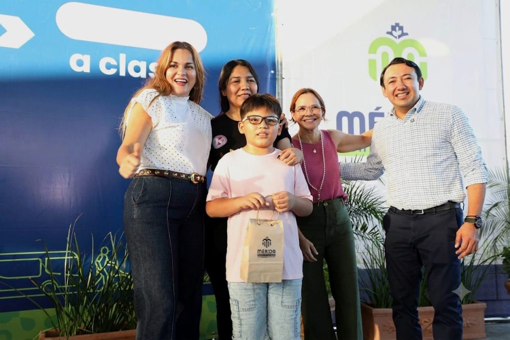 ESTE REGRESO A CLASES ESTRENA LENTES CON CECILIA PATRÓN