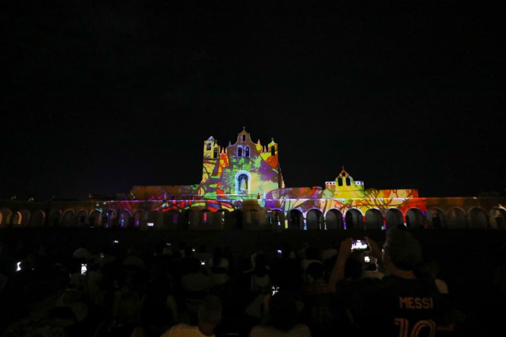 Reactivan el videomapping “Senderos de Luz” en Izamal; extranjeros pagan 163 pesos, nacionales 110. VIDEOMAPPING “SENDEROS DE LUZ” EN IZAMAL