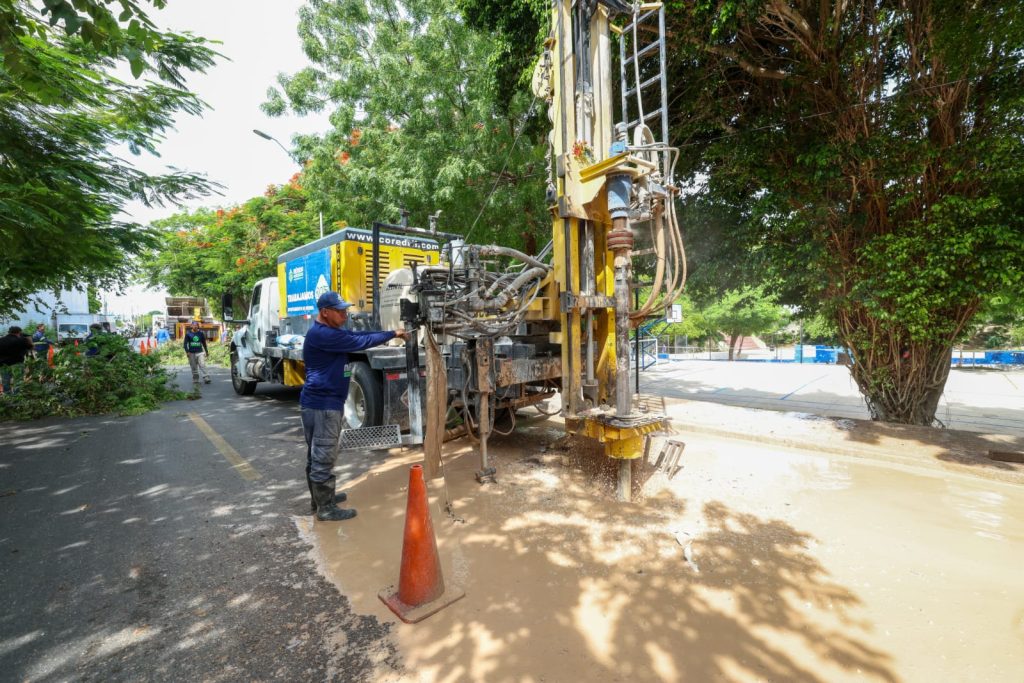 Mega Operativos llevan orden y limpieza a cada colonia de Mérida: Cecilia Patrón Mega Operativo de limpieza@ceciliapatron en col. Sambulá