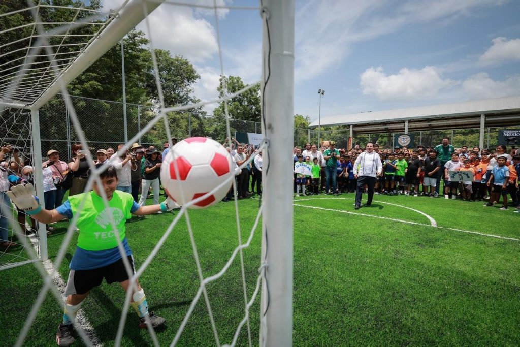 TECOH ESTRENA CANCHA DE FÚTBOL 5