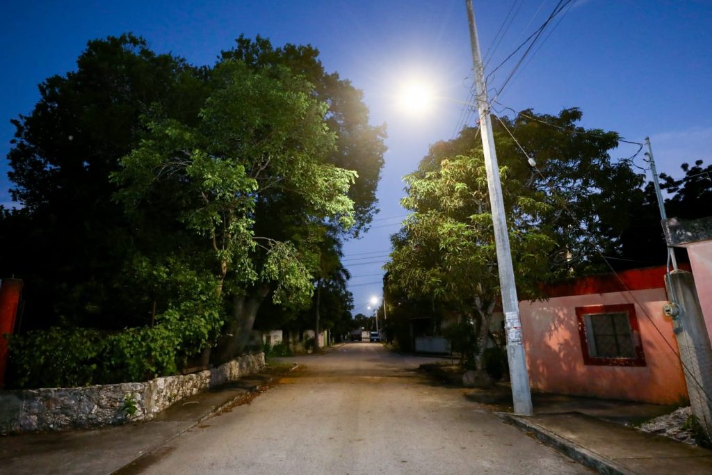 LAS 47 COMISARÍAS DE MÉRIDA TENDRÁN LUZ LED: CECILIA PATRÓN