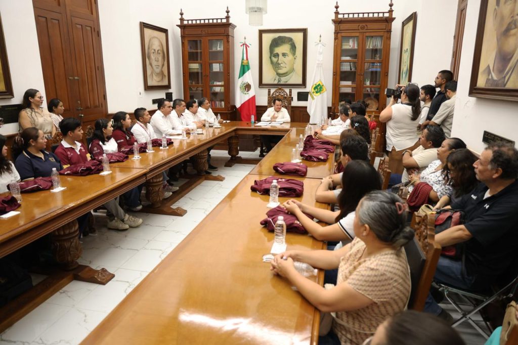 Yucatán impulsa una generación de líderes globales con becas de inmersión en Canadá Yucatán impulsa una generación de líderes globales con becas de inmersión en Canadá