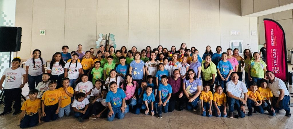 “Dame la mano y cantaremos” concierto de coros infantiles que abarrota el Gran Museo del Mundo Maya COROS COMUNITARIOS DEL PROGRAMA PAAXIL KUXTAL, SEDECULTA