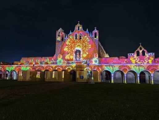 Izamal ilumina sus noches con el regreso de "Senderos de Luz", el videomapping que impulsa el turismo en Yucatán CINCO 11