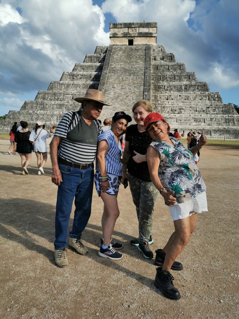 Escala tensión en Chichén Itzá: artesanos de Pisté rechazan versión del INAH y mantienen protesta